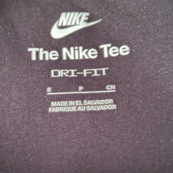 Nike Dri-Fit Tee - Picture 4 of 4